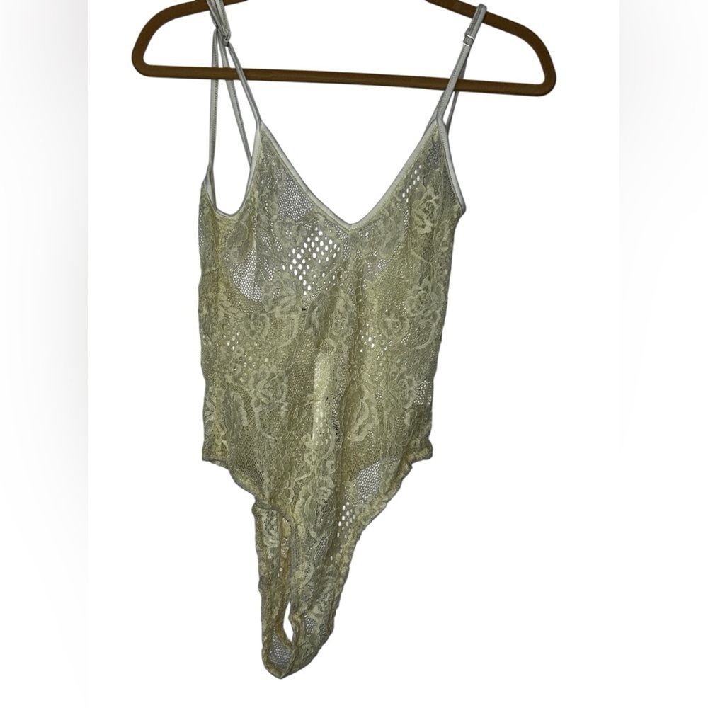 NWT lace body suit